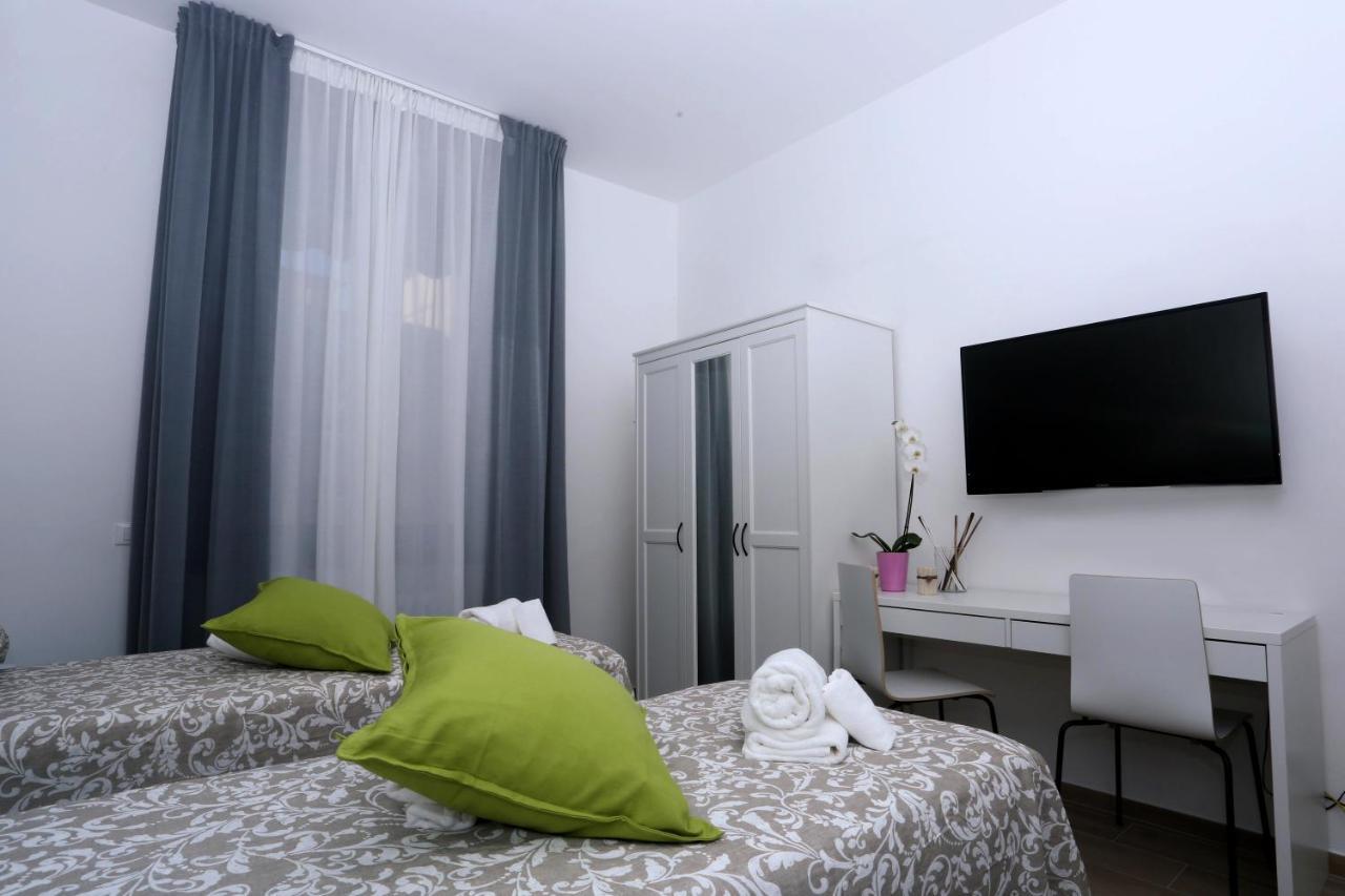 Bed and Breakfast Residenza Leone Флоренция Экстерьер фото